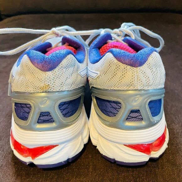 Asics GEL Nimbus 17 Light Grey Purple Ruby Red Womens running 7 US 38 EUR - Picture 4 of 10